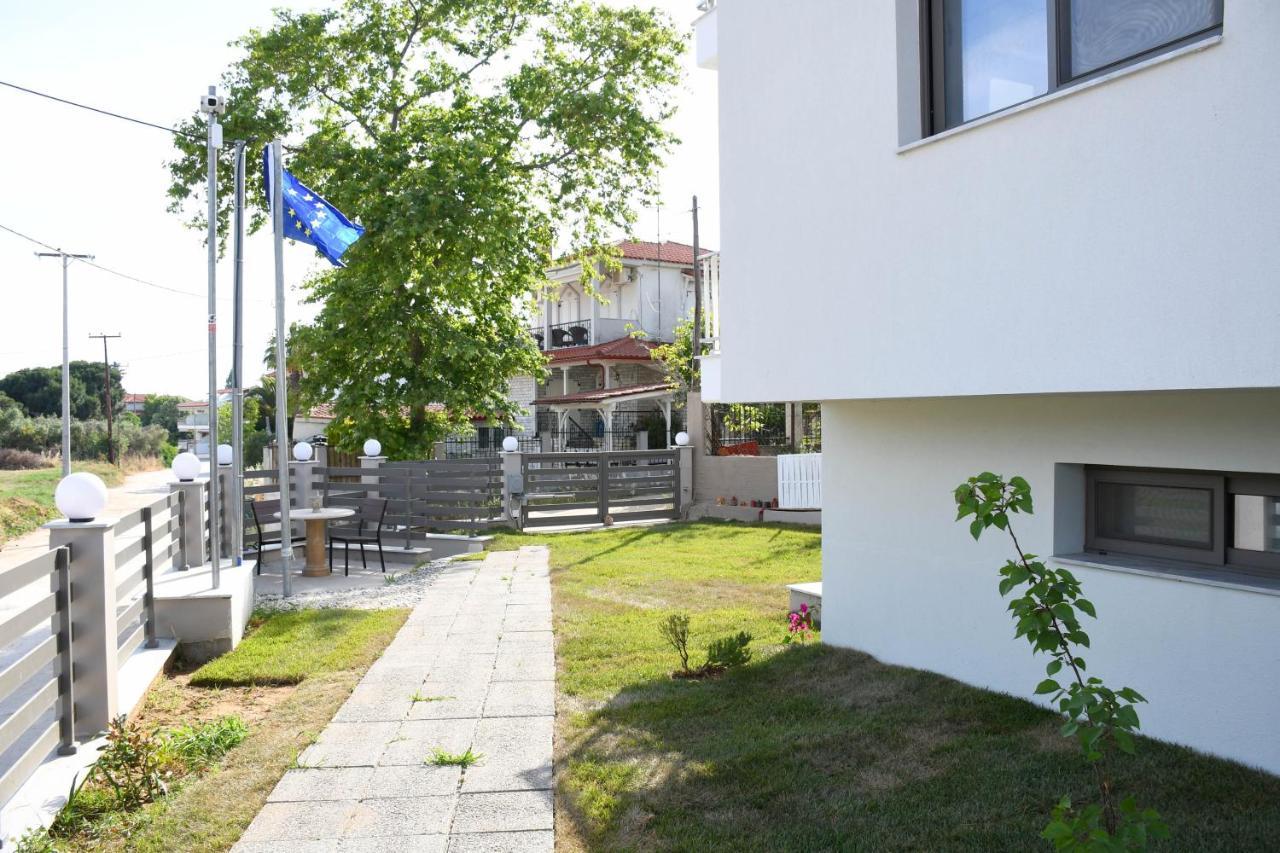 Theano Luxury Suites Nikiti Eksteriør billede