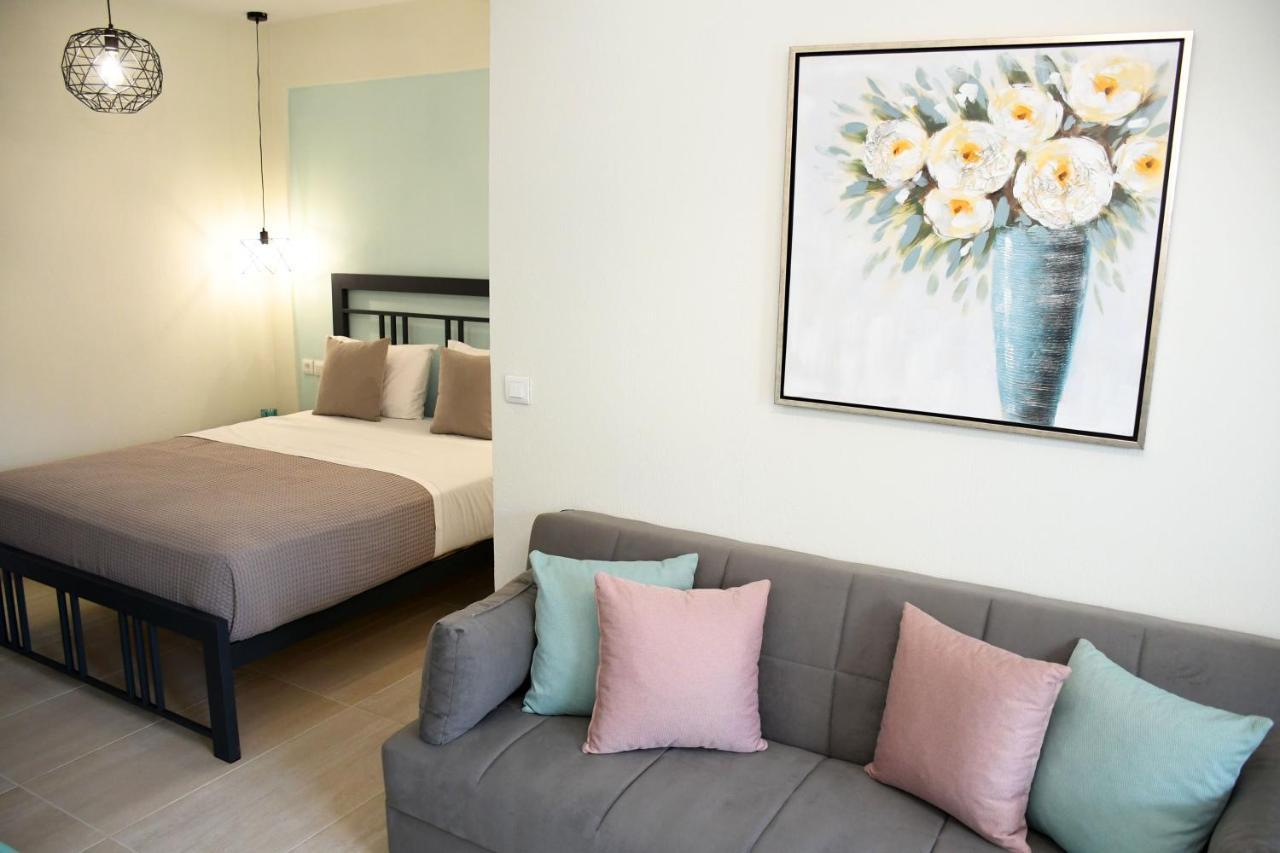 Theano Luxury Suites Nikiti Eksteriør billede