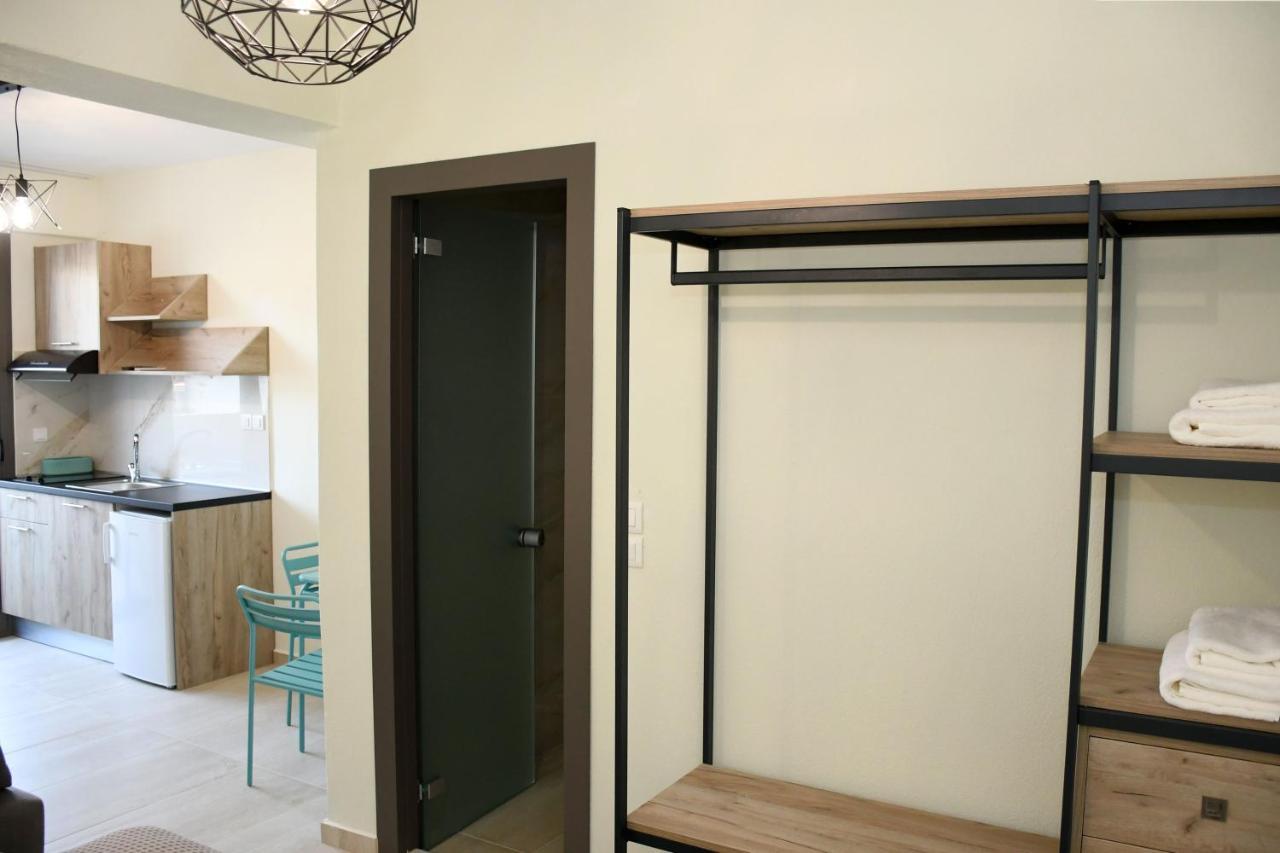 Theano Luxury Suites Nikiti Eksteriør billede