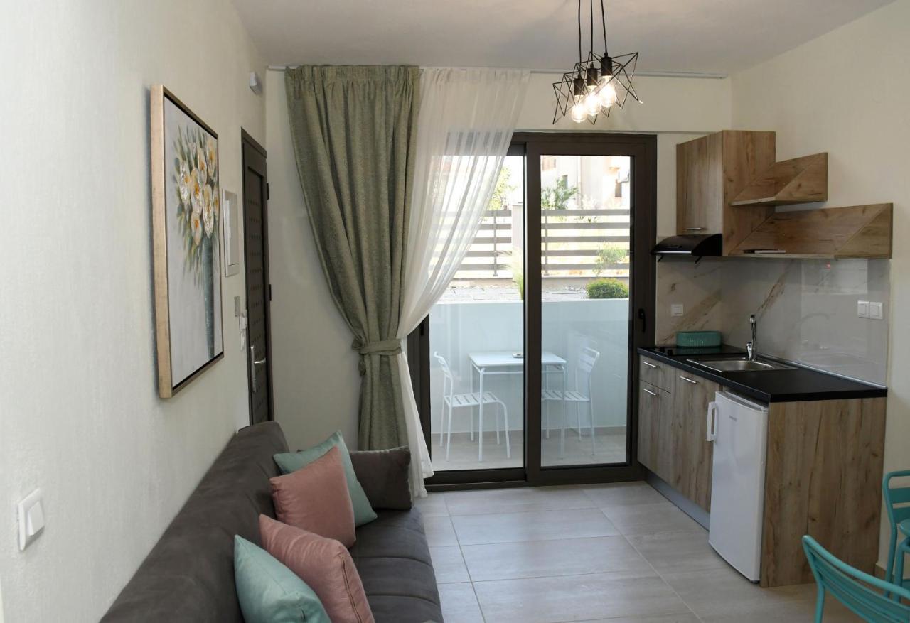 Theano Luxury Suites Nikiti Eksteriør billede