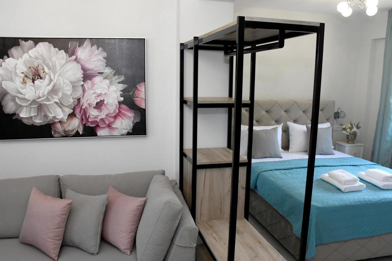 Theano Luxury Suites Nikiti Eksteriør billede