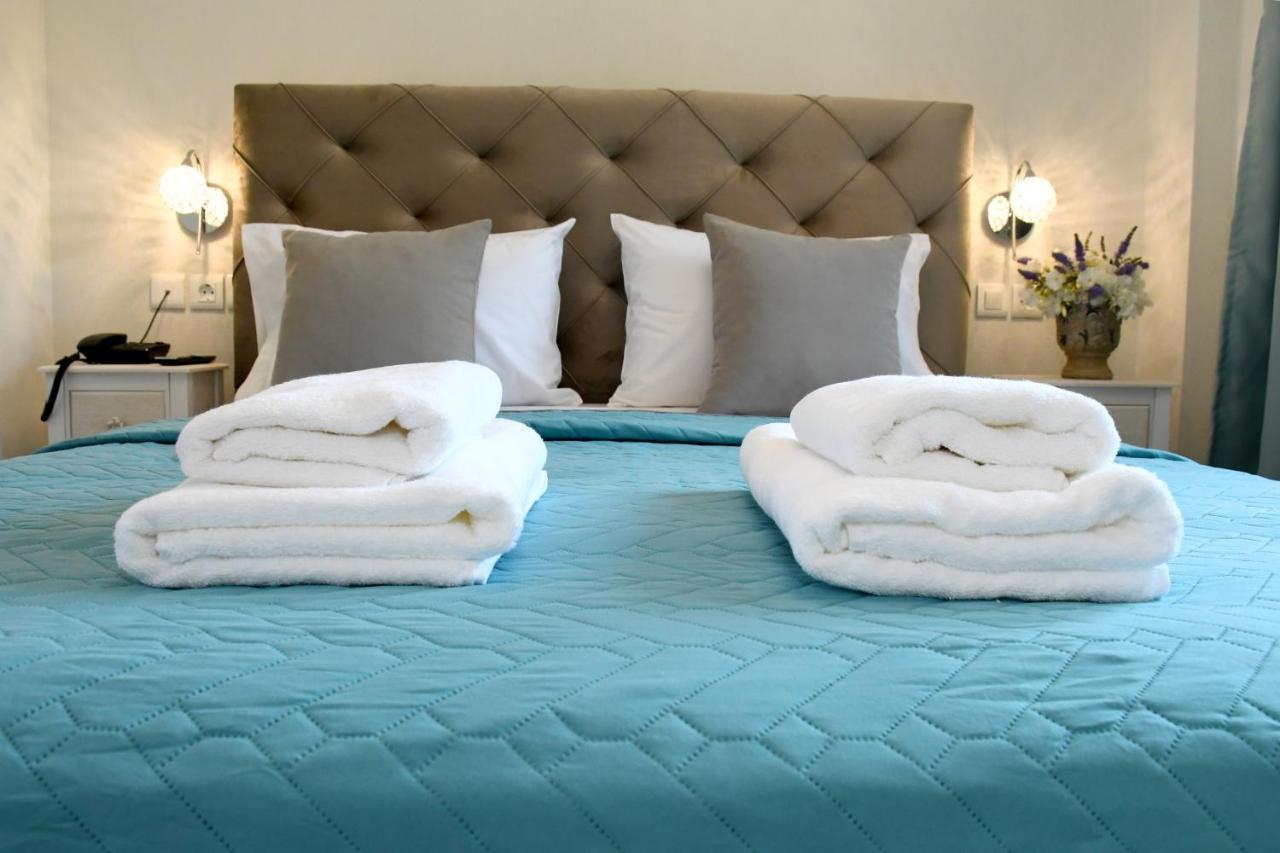 Theano Luxury Suites Nikiti Eksteriør billede